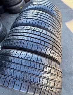 235/60r18 Goodyear tires con 80% de Vida las 4