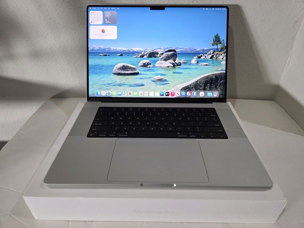 Apple MacBook Pro M3 16-inch, 16GB RAM, 512GB with Apple Care+