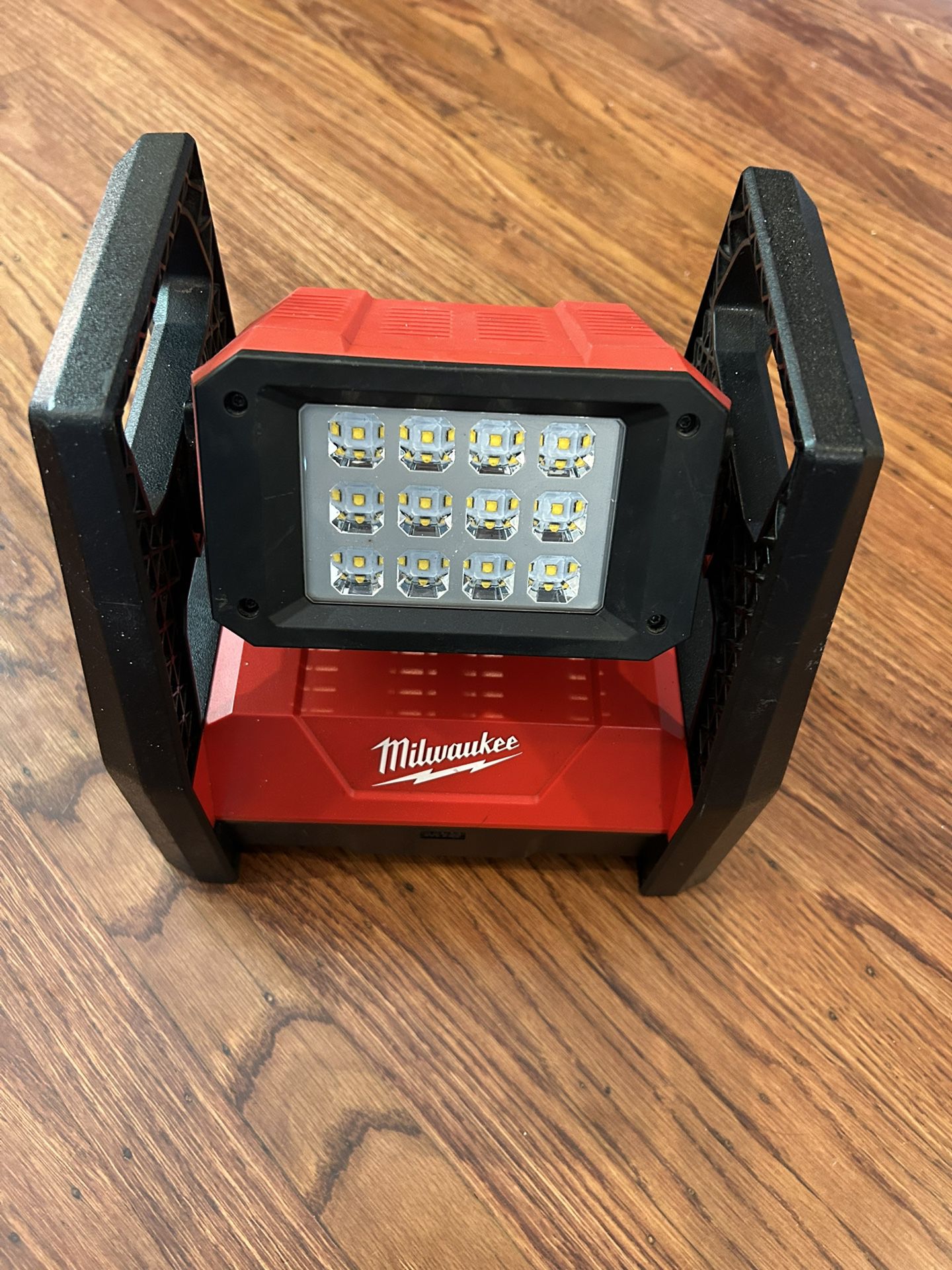 Milwaukee 2360-20 Flood Light for Sale in Richmond, CA OfferUp
