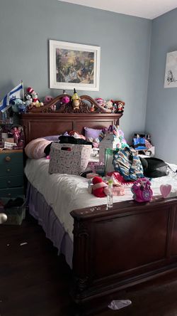 Sell queen bed