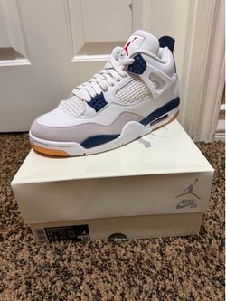 Jordan retro 4 navy sb brand new size 10.5