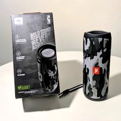 JBL Flip 5 Portable Bluetooth Speaker - Camouflage - New in Box