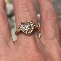 New CZ Gold Filled Heart Shaped Wedding Ring Size 8