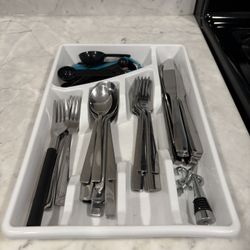 Utensils Holder