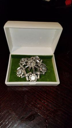 Jewelry, Broach.