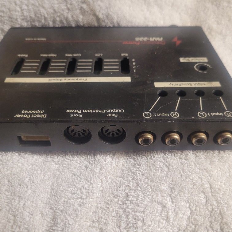 グ*ー様 Precision Power PAR-225 プリアンプ/イコライザ Precision Power PAR 225 Pre-amplifier/Equalizer for Sale in