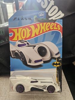 Hot Wheels The Flash Batman Batmobile Toy