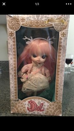NIB Groove Inc Poison Girl Doll