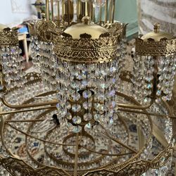 Chandelier (glass)