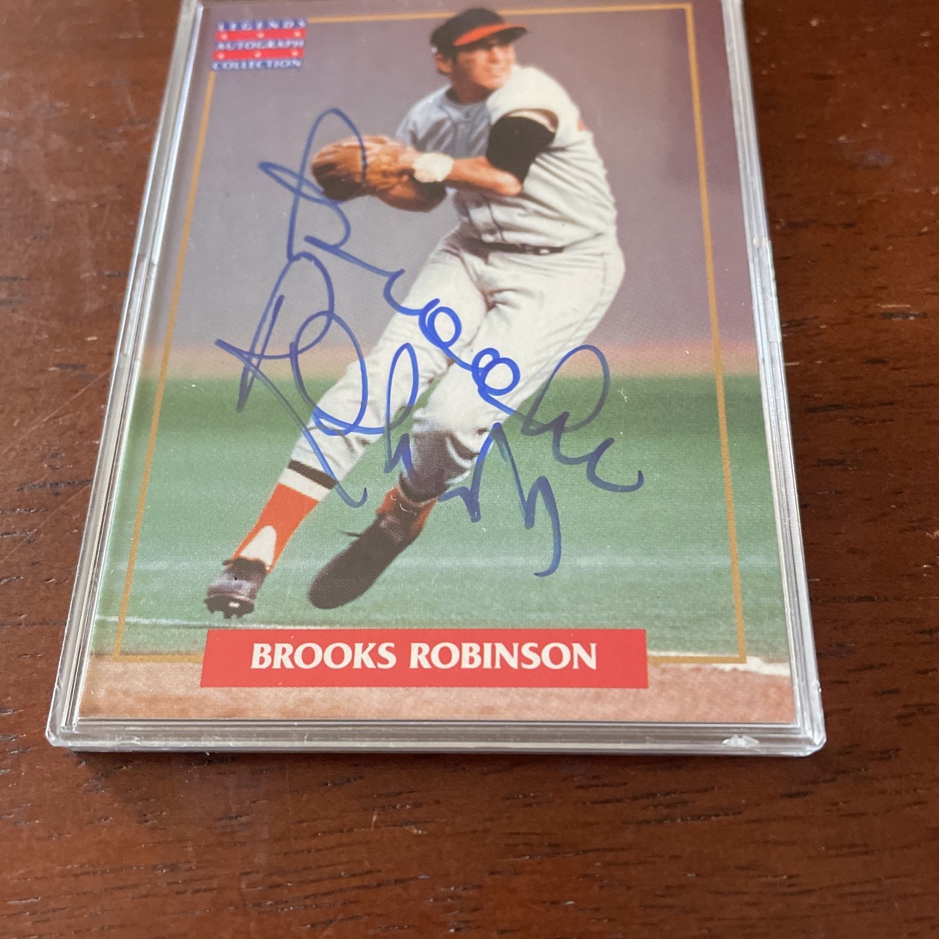 Brooks Robinson signed baseball card