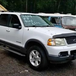 2004 Ford Explorer