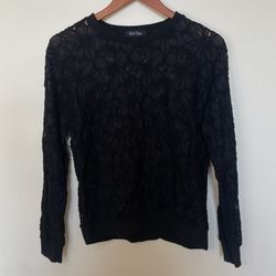 Hot lips floral lace pullover