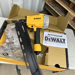 DEWALT Pneumatic 21-Degree Collated Corded Framing Nailer USED ONE TIME $200