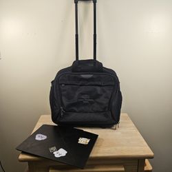 Black Laptop Carryon Bag with Wheels - Perfect for Traveling, Work, and School