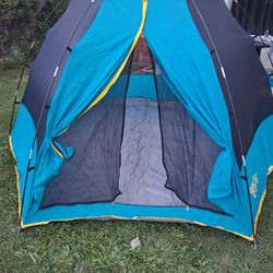 Camping tent . 4 person