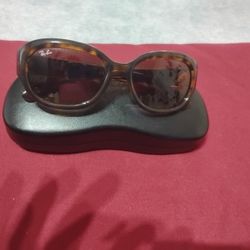 RayBan Madre Italy Ver y Good Condición Rb4198 710 85 55 18 1403n $30.00