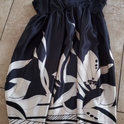 Small Women's Dress Black /wht