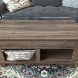 Bowery Hill Lift Top Coffee Table in Salt Oak
