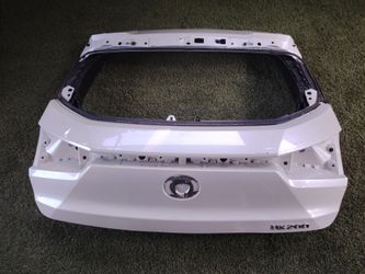 2019 2022 LEXUS UX200 TAILGATE