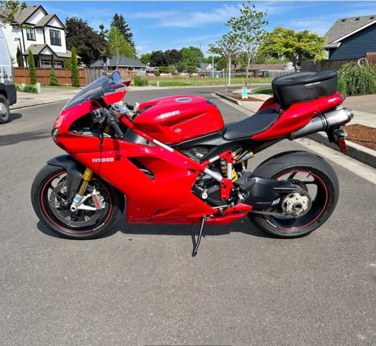 2010 Ducati 1198s