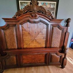 Beautiful ENDURA bedroom Set ( Deliver Available) 