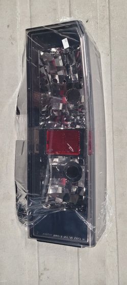 Hummer H3 Right HU689-TB Tail Light Lamp Fits 2006-2010