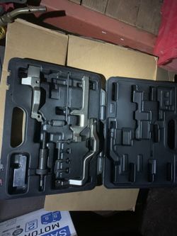 Mini Cooper tool for timing chain