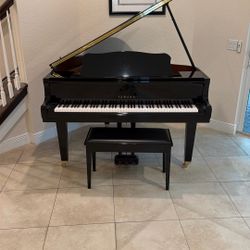 Yamaha Baby Grand 