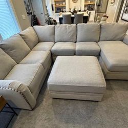 Beautiful Gray Sectional Couch With Ottomans 