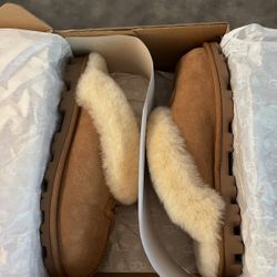 UGGS SLIPPERS,  W COQUETTE