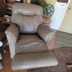 1 Lazyboy Recliners 