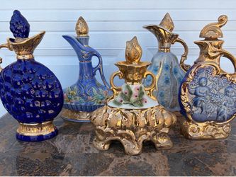 Vintage. Decanters