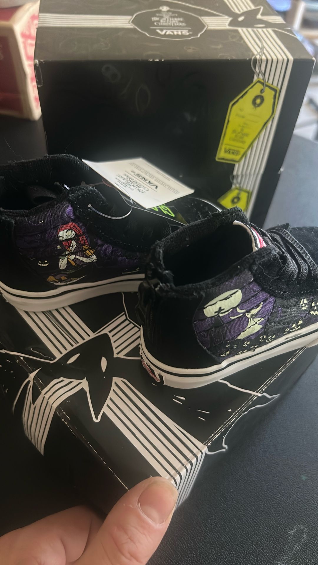 Nightmare Before Christmas Vans Sk8-hi Zip Size 4.5 T