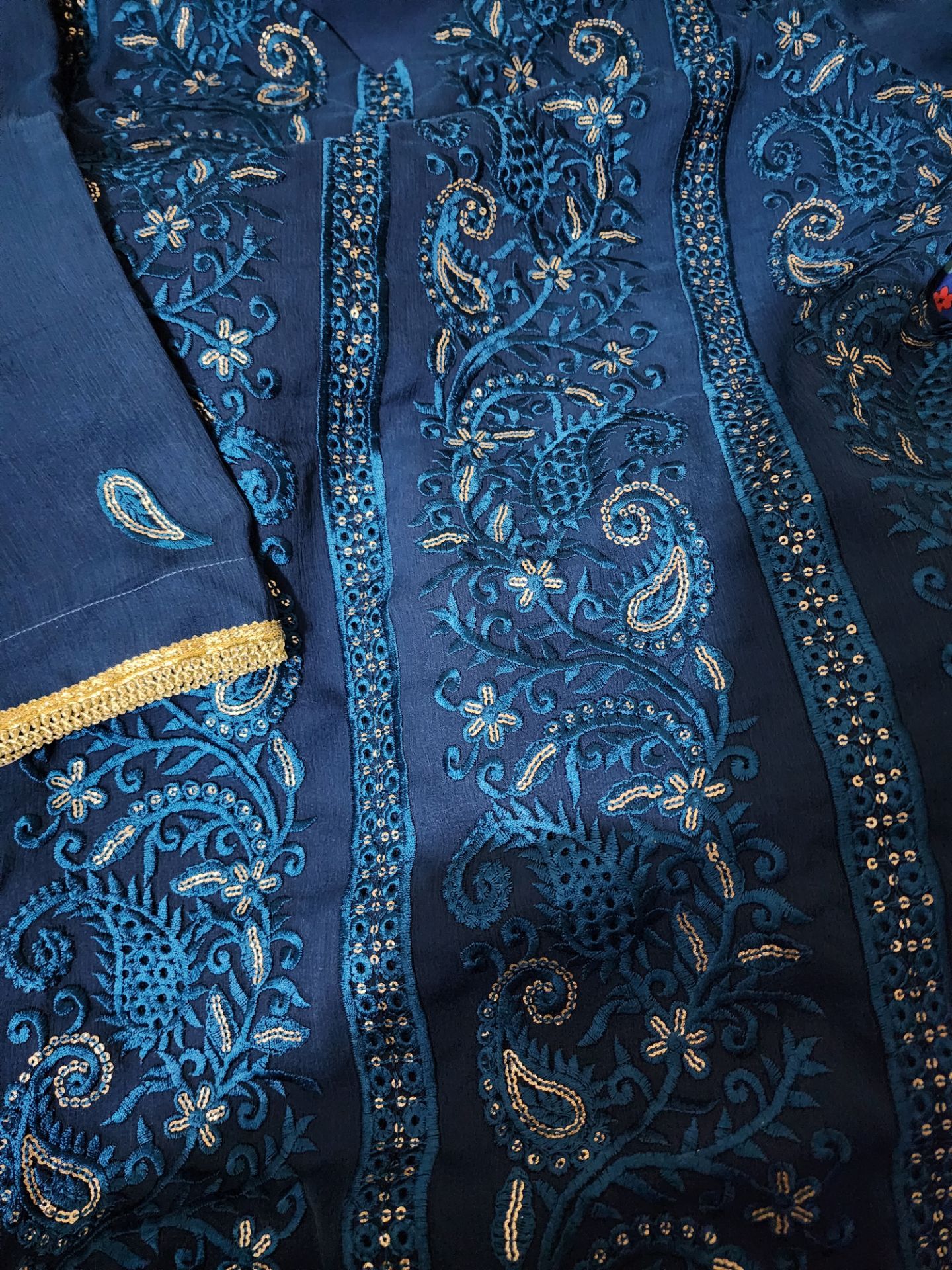 New Pakistani 3-Piece Embroidered Sequins Shalwar Suit