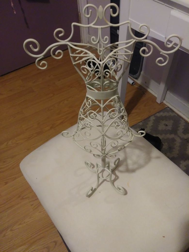 Jewelry holder