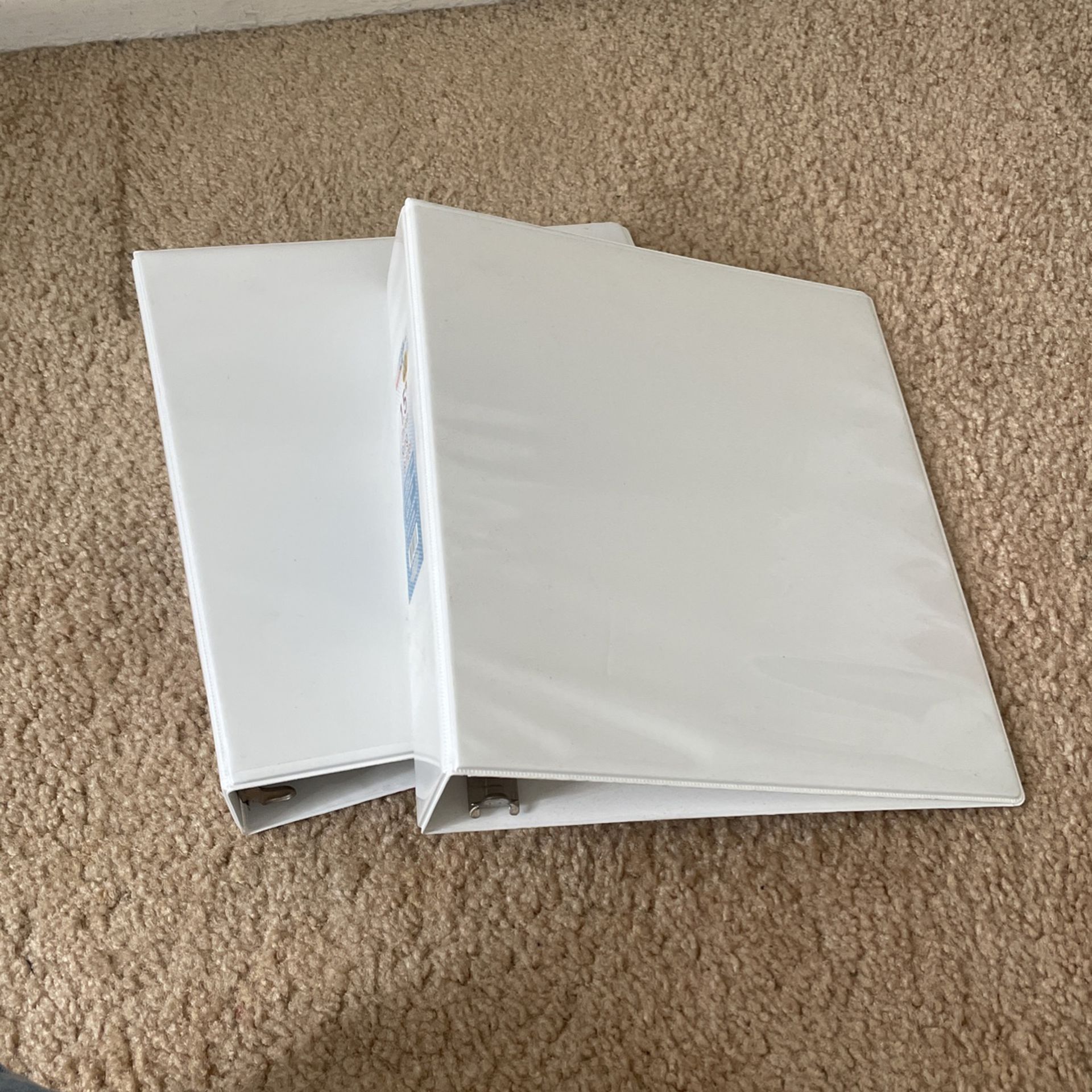 College Level 3 Ring Binder with folder for Sale in Cudahy, WI - OfferUp