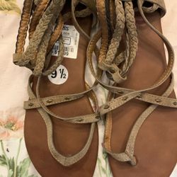 Women’s Sandals 