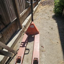 Pallet Jack $140