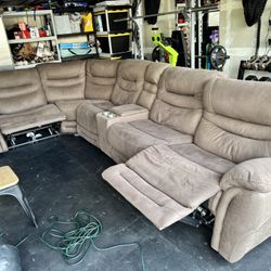 Reclining Sectional 