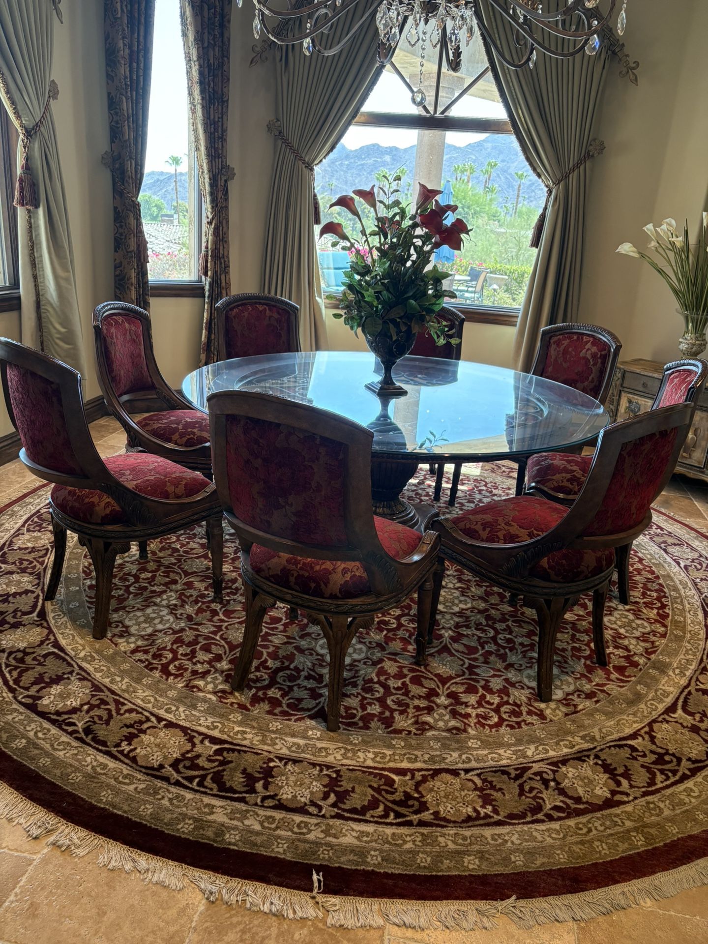8 Chairs With Dining Table And Rug, Free Centerpiece