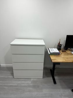 Drawer dresser
