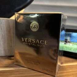 Versace Crystal Noir Perfume