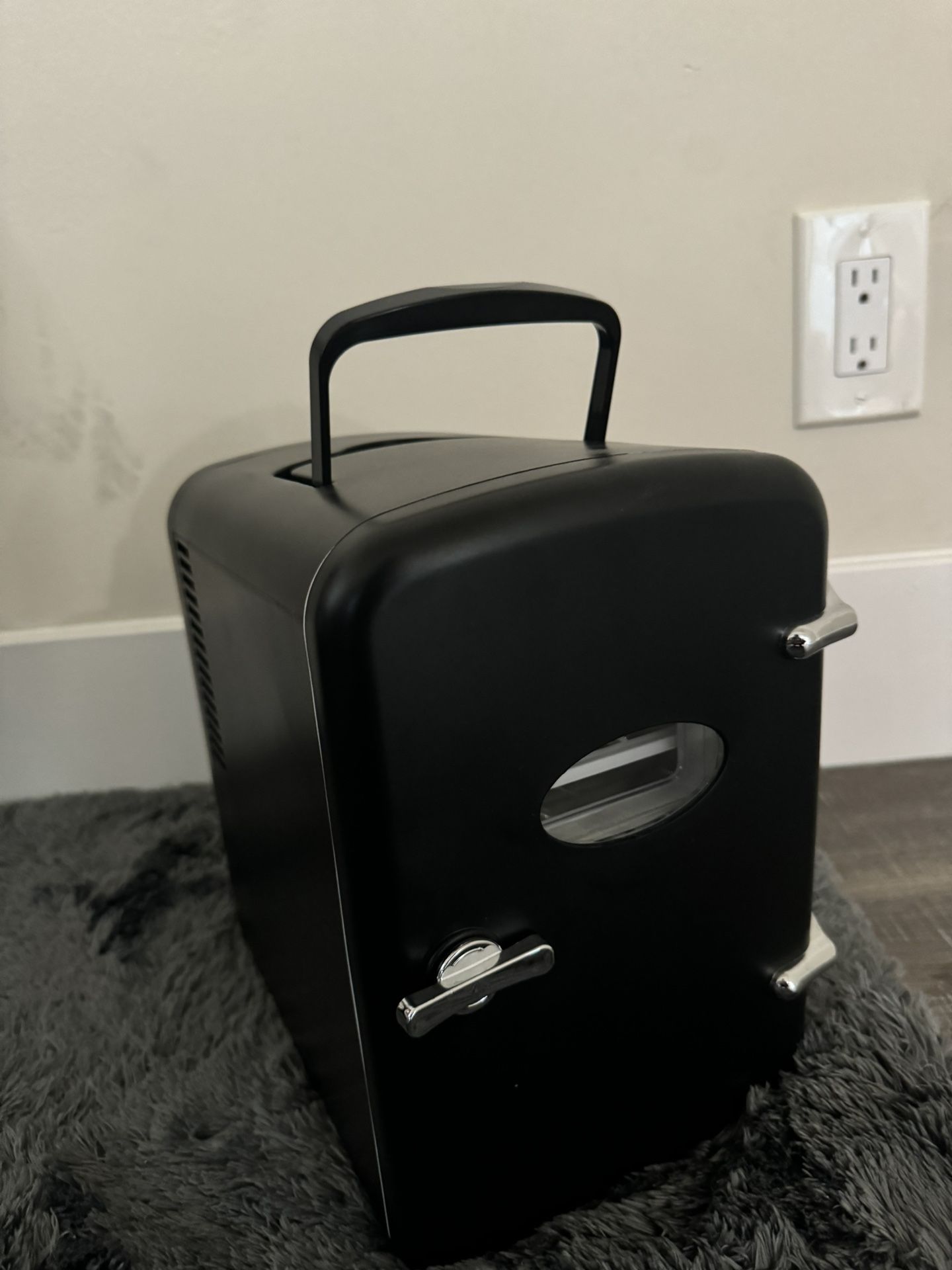 Mini Fridge(brand New)