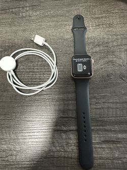 Apple Watch Series 6 GPS + Cellular 
