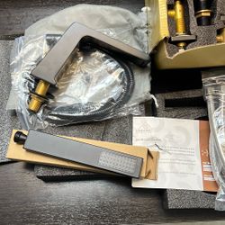 Bathroom Bathtub Faucet Whit Hand Shower 