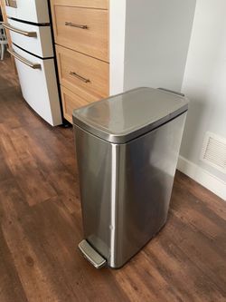 Stainless steel garbage can