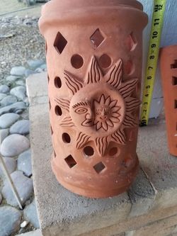 Outdoor light sconce