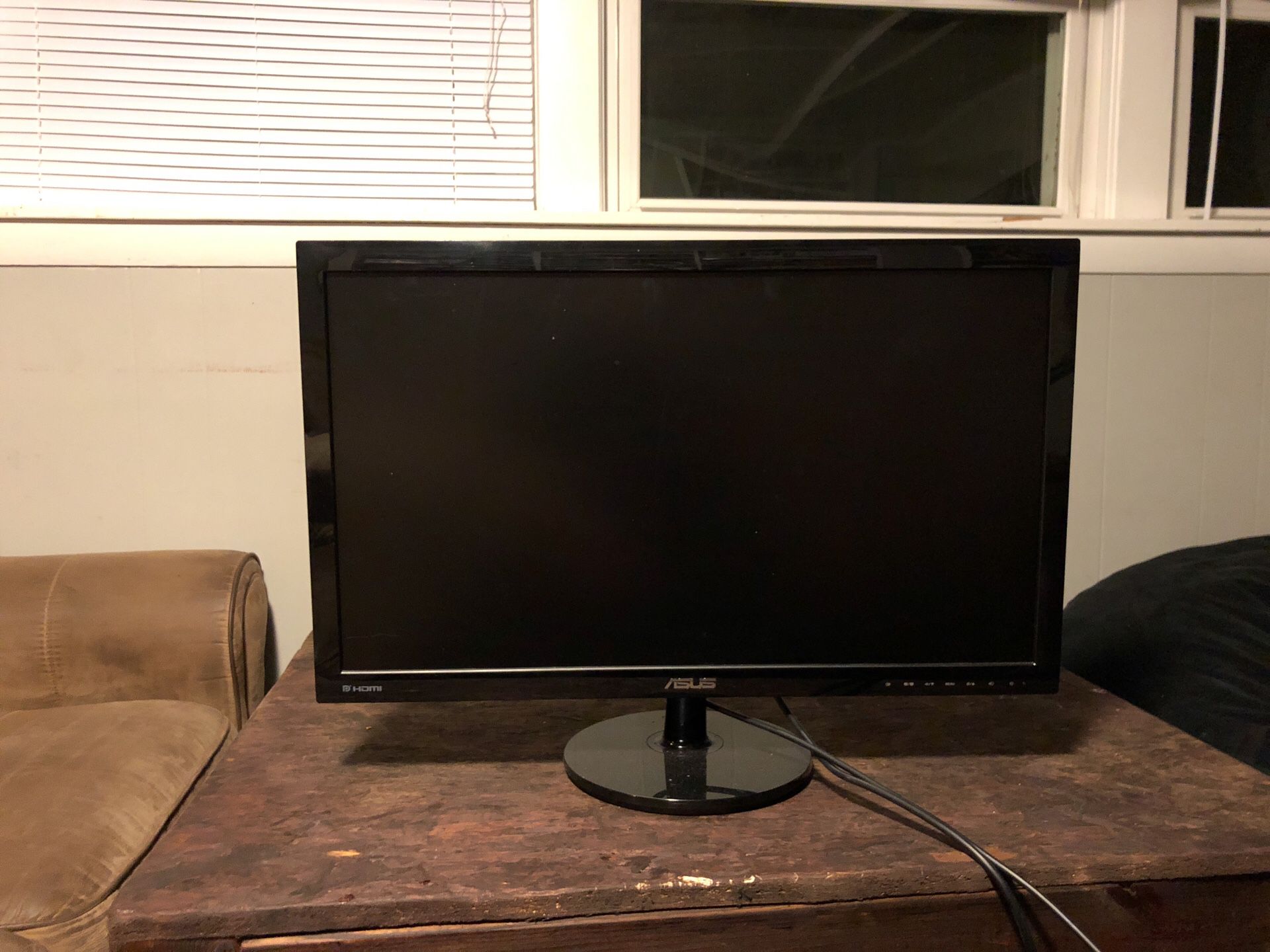 27 inch ASUS monitor/tv with hdmi cord