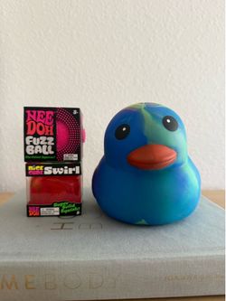 NeeDoh Bundle – Fuzz Ball, Nice Cube Swirl & Jumbo Duck Squishy!
