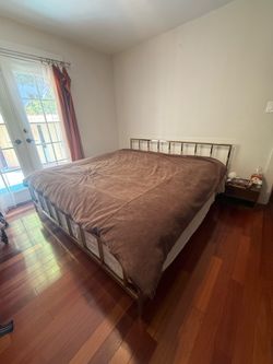 King metal bed frame